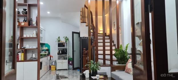 Bán nhà phân lô 5 tầng, cách mặt phố Trần Vỹ, Cầu Giấy 30m2, ô tô đỗ cửa, 5.2 tỷ
