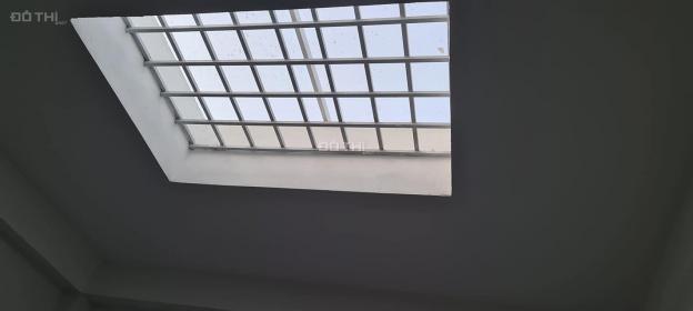 Bán nhà phân lô 5 tầng, cách mặt phố Trần Vỹ, Cầu Giấy 30m2, ô tô đỗ cửa, 5.2 tỷ