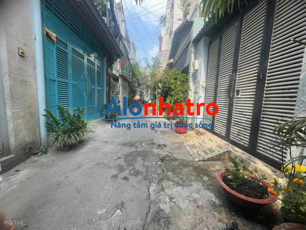 Bán nhà hiếm có đường Lạc Long Quân, hẻm 4m, 2 tầng, 3.5 tỷ, nở hậu, giá đầu tư