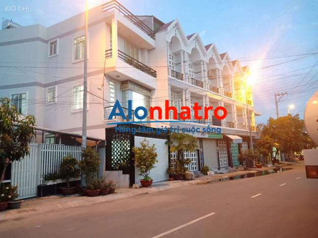 Chủ bán gấp mặt tiền 250m2 Nguyễn Duy Trinh Quận 9 cực hot giá chỉ 20 tỉ