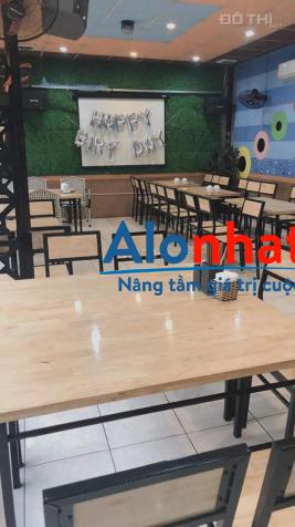 Mặt phố Nguyễn Khang. DT 60m, Mt khủng 9.4m