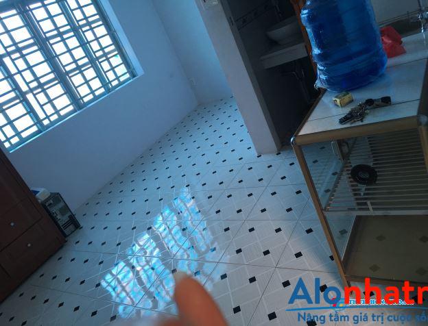 PHÒNG TRỌ RẤT ĐẸP, CÓ GÁC RỘNG  TỦ BẾP, CHẬU RỬA, WC RIÊNG, gần LOTTE quận 7