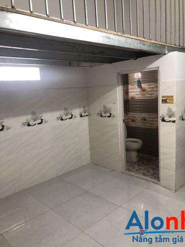 PHÒNG TRỌ RẤT ĐẸP: MÁY LẠNH + TỦ LẠNH, MÁY GIẶT, GÁC LỬNG + BẾP,.....GẦN AEON