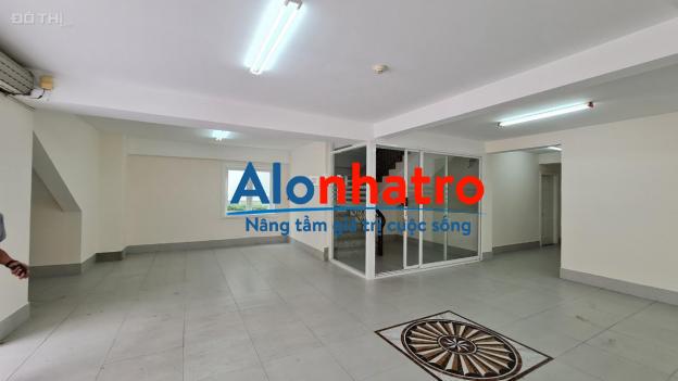 Biệt thự cho thuê mặt tiền Nguyễn Văn Hưởng, Thảo Điền, Quận 2. Diện tích: 500m2, giá tốt