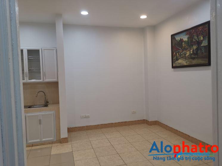 Chính chủ cho thuê căn hộ chung cư N01 ngõ 84 Chùa Láng, 45m2, 1PN, sạch sẽ, thoáng mát