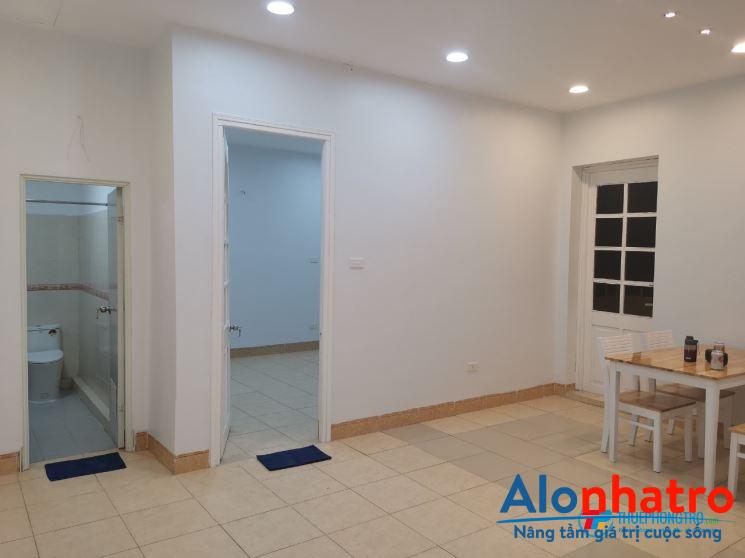 Chính chủ cho thuê căn hộ chung cư N01 ngõ 84 Chùa Láng, 45m2, 1PN, sạch sẽ, thoáng mát