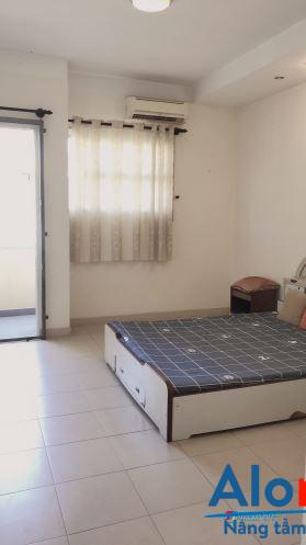 Cho thuê phòng đẹp , full nội thất , ban công gần đại học văn lang