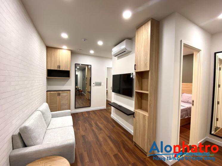 Căn hộ nội thất cao cấp, 2 phòng ngủ, ban công lộng gió, phòng ngủ tách bếp khu trung tâm - Quận 3