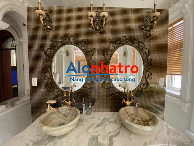 Cho thuê biệt thự hồ bơi sân vườn 600m2, giá 80tr/ tháng