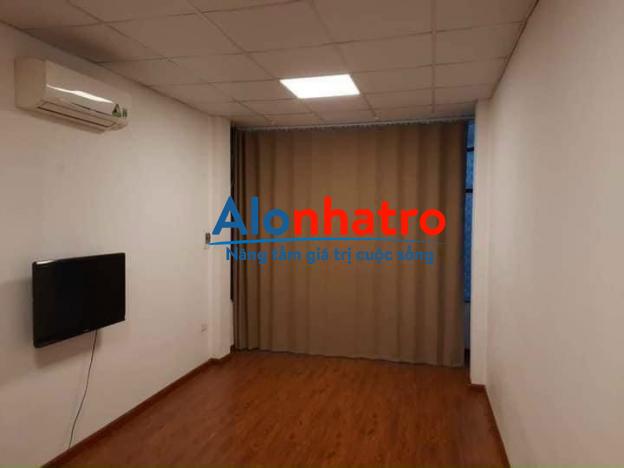 CHO THUÊ NHÀ NGUYÊN CĂN 40M - 3 TẦNG, 2 MẶT TIỀN, 120m2 - Ô TÔ ĐỖ CỬA