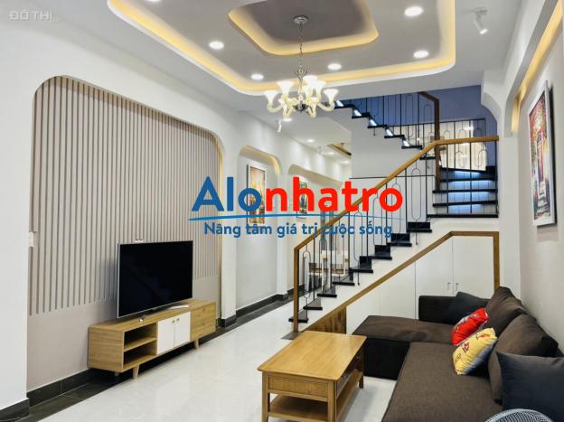 Chủ nhà cần tiền nên bán nhà HXH Trường Sa - Phú Nhuận
