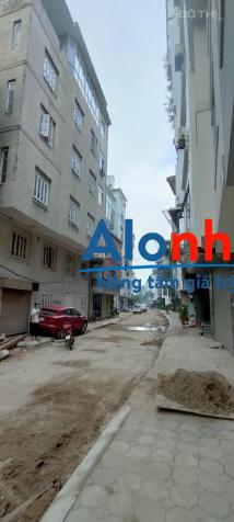 Bán nhà tại ngõ 200 Thụy Khuê, Tây Hồ. Đường 10m ôtô tránh nhau. Dt 23m2 mặt tiền 5,2m 0983776543