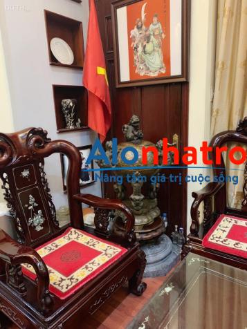 Tôi bán nhà riêng 5 tầng tại Văn Cao - Ba Đình, đường 6m có vỉa hè