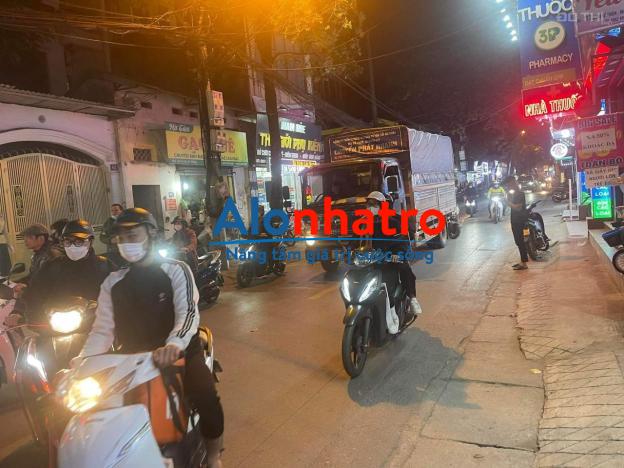 Bán nhà mặt phố Doãn Kế Thiện, Cầu Giấy, 98m2, vỉa hè, kinh doanh sầm uất, giá 16.8 tỷ