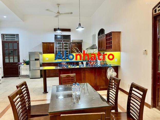 Cho thuê nhà phố, biệt thự Thảo Điền, tp Thủ Đức. Vị trí đẹp, giá tốt LH 0903652452 Mr. Phú