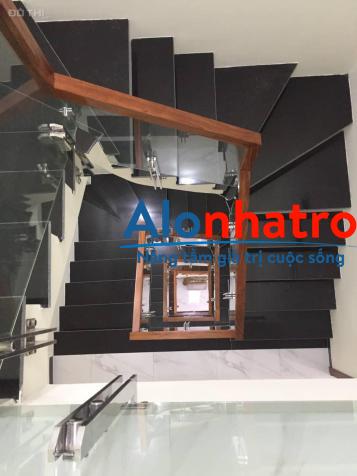 Lô góc 50m2 x 4 tầng ngõ 48 đường Cổ Linh đối diện TTTM Aeon