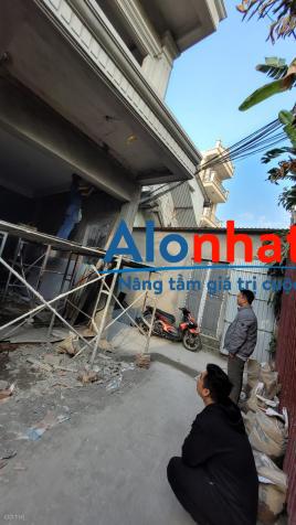 Lô góc 50m2 x 4 tầng ngõ 48 đường Cổ Linh đối diện TTTM Aeon