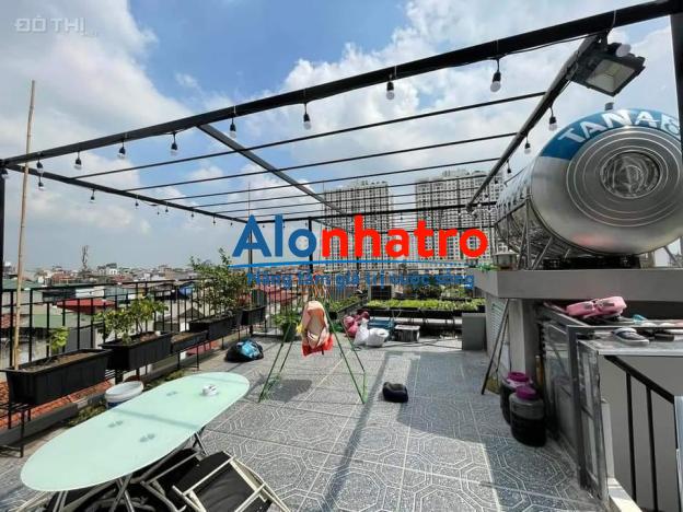 Lô góc 50m2 x 4 tầng ngõ 48 đường Cổ Linh đối diện TTTM Aeon
