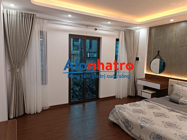 Nhà phố víp Nguyễn Sơn, Long Biên số 6 ngõ 99, 33m2x6T, 4.9 tỷ(chính chủ 100%)