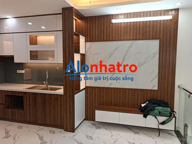 Nhà phố víp Nguyễn Sơn, Long Biên số 6 ngõ 99, 33m2x6T, 4.9 tỷ(chính chủ 100%)