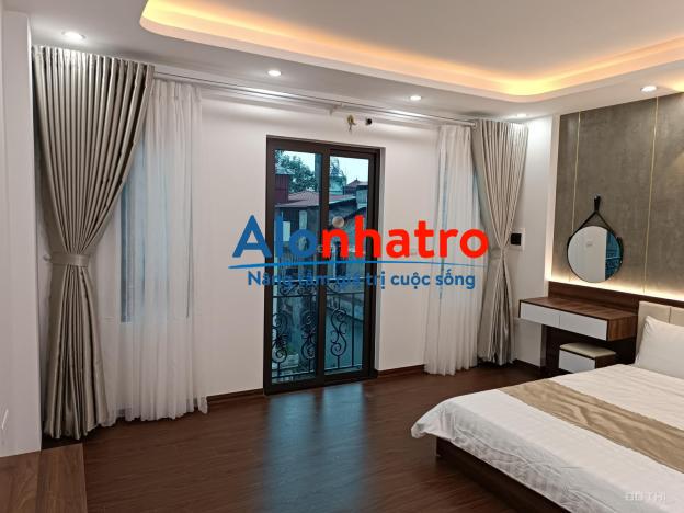 Nhà phố víp Nguyễn Sơn, Long Biên số 6 ngõ 99, 33m2x6T, 4.9 tỷ(chính chủ 100%)