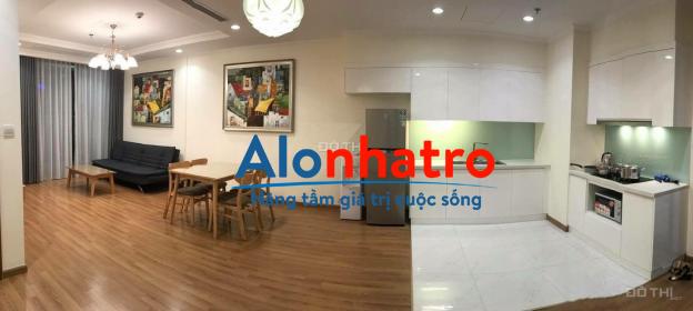Cho thuê căn hộ 3 phòng ngủ, đủ đồ Vinhomes Nguyễn Chí Thanh, ban công đông nam