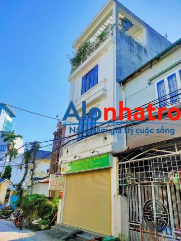 Cho thuê căn nhà 4 tầng mặt đường Hạ Lũng, Hải An.