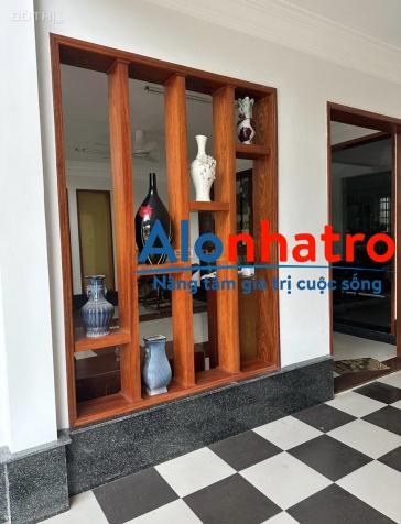 Cho thuê nhà 1 trệt 1 lững 2 lầu mặt tiền đường phạm ngọc thạch, ninh kiều, cần thơ, DTSD: 600 m2