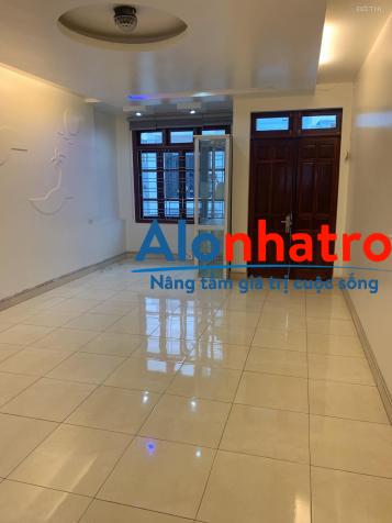 Cho thuê nhà 3 tầng mặt đường Khúc Thừa Dụ - Vĩnh Niệm - Thiên Lôi.