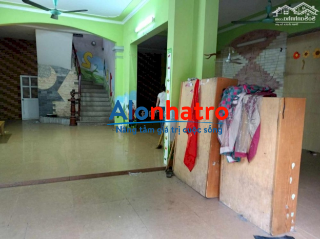 Cho thuê nhà Hà Huy Tập mt 8M mở trung tâm dạy học cực chuẩn
