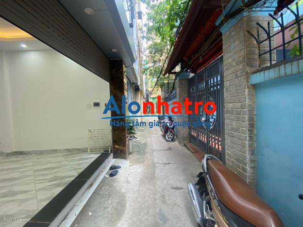 Cho thuê nhà ngõ 89 Lạc Long Quân- 10m ott- nhà mới koong- 5 tầng- 4 ngủ- chỉ 15tr.