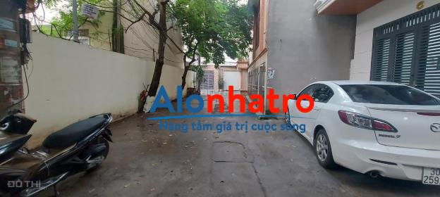 Bán nhà phố Nguyễn khánh toàn ô tô đỗ cửa. Diện tích 30m², 4 tầng, mặt tiền 6,3m, giá 3,5 tỷ.