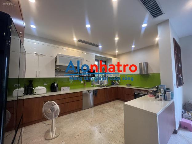 Chính chủ cho thuê biệt thự đơn lập căn góc Anh Đào nằm trong Khu đô thị Vinhomes Riverside