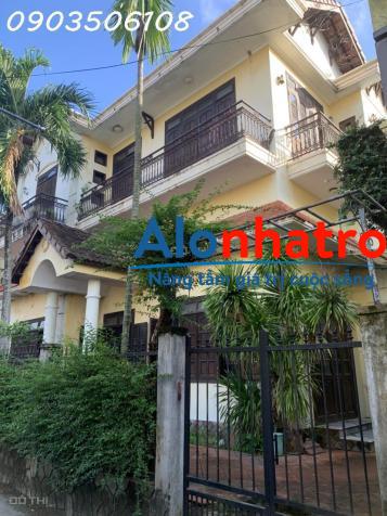 Cho thuê nhà 3 tầng đường Phan Bội Châu ( phố Pháp ), trung tâm phố cổ, Hội An, Quảng Nam