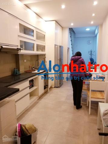 Cho thuê nhà 5 tầng 109 Âu Cơ vào luôn giá 11 triệu thương lượng.LH: 096573898