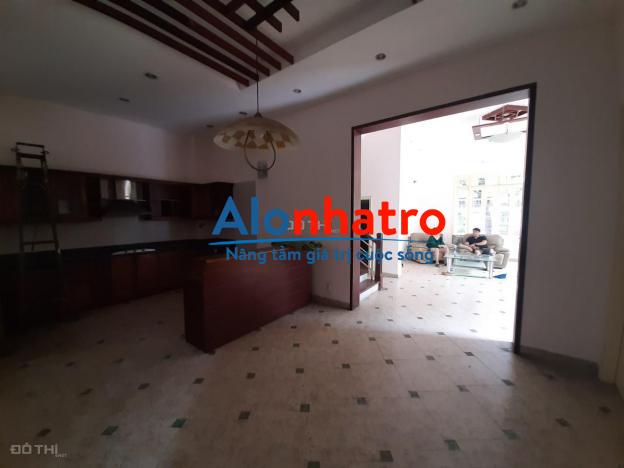 Cho thuê nhà biệt thự khu Trung Hòa Nhân Chính (Mặt Hoàng Đạo Thúy), lô góc 250m2, mặt tiền 15m