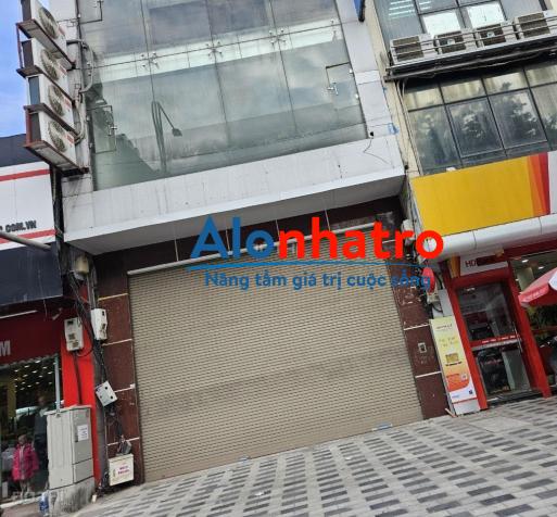 Cho thuê nhà phố Bưởi 100m2 x 2 tầng, mt 10m, vỉ hè 50m2 làm showroom, SPA