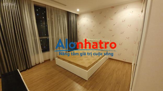 Gia đình cho thuê căn 3 phòng ngủ tòa Park Hill - Park Premium, nội thất đẹp, nhà sáng thoáng
