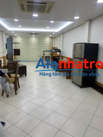 Cho thuê nhà có hầm gần chợ Bến Thành - có hệ thống PCCC - trống suốt