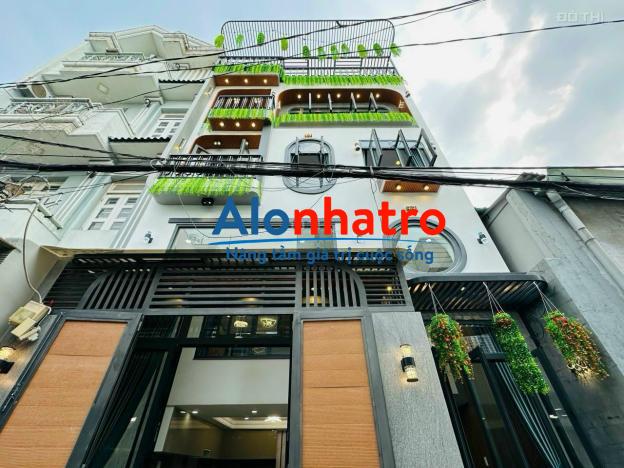 Cho thuê nhà đường CMT8, quận 3, ngang 6m, có 4 tầng giá 38 triệu