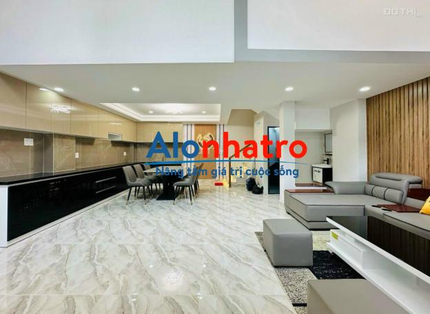 Cho thuê nhà đường CMT8, quận 3, ngang 6m, có 4 tầng giá 38 triệu
