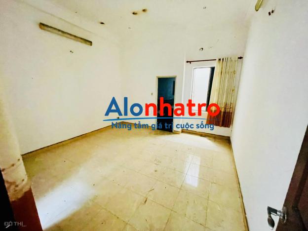 Cho thuê nhà hẻm xe hơi 375/ Hoàng Sa, Phường Tân Định, Quận 1