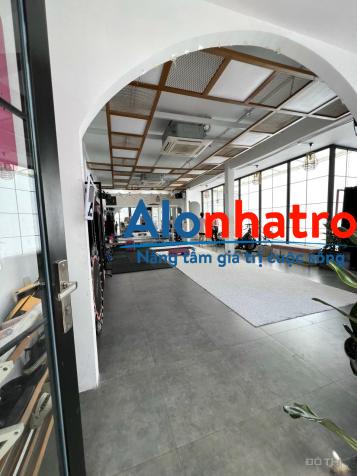 Cho thuê nhà 400/10 Lê Văn Sỹ, Quận 3 ngang 9m trống suốt