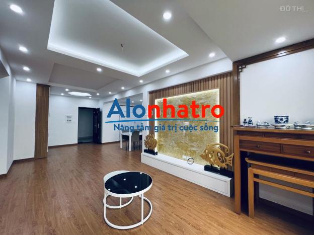 Nhà em cần cho thuê căn hộ 135m² chung cư cao cấp khu Ngoại Giao Đoàn