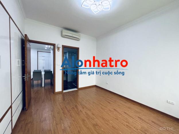 Nhà em cần cho thuê căn hộ 135m² chung cư cao cấp khu Ngoại Giao Đoàn