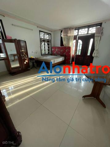 Cho thuê biệt thự 1 trệt 2 lầu góc 2 mặt tiền đường võ trường toản, ninh kiều, cần thơ, DTSD: 600m2