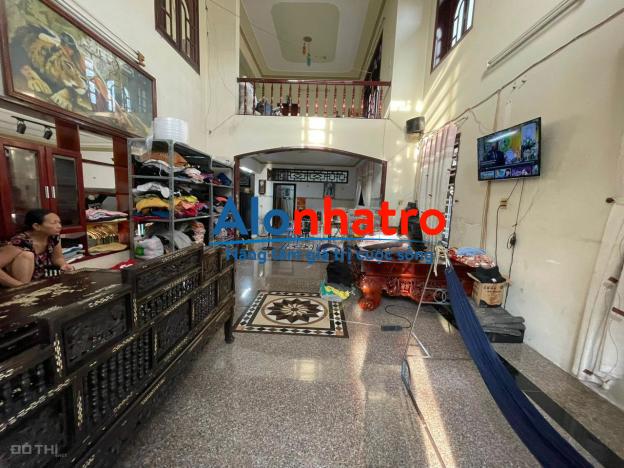 Cho thuê biệt thự 1 trệt 2 lầu góc 2 mặt tiền đường võ trường toản, ninh kiều, cần thơ, DTSD: 600m2