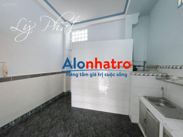 Cho thuê nhà 1 trệt 2 lầu mặt tiền ngang 7m đường 30/4, ninh kiều, cần thơ, nhà kế nhà sách fahasa