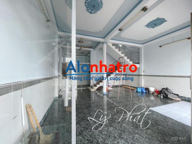 Cho thuê nhà 1 trệt 2 lầu mặt tiền ngang 7m đường 30/4, ninh kiều, cần thơ, nhà kế nhà sách fahasa