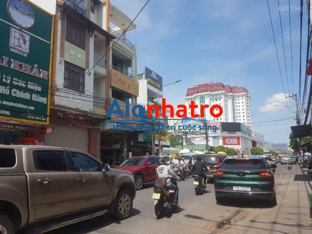 Bán nhà 3 tầng, mặt tiền đường Hùng Vương, Cách chợ Cồn 30m, Vị trí rất đẹp.